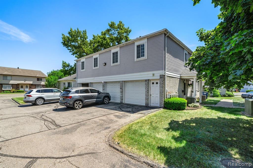 38347 CAROLON Boulevard, Westland, MI — Photo 19