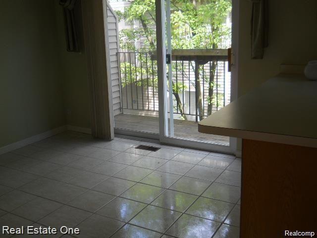 710 N Washington Avenue, Royal Oak, MI 48067 — Photo 6