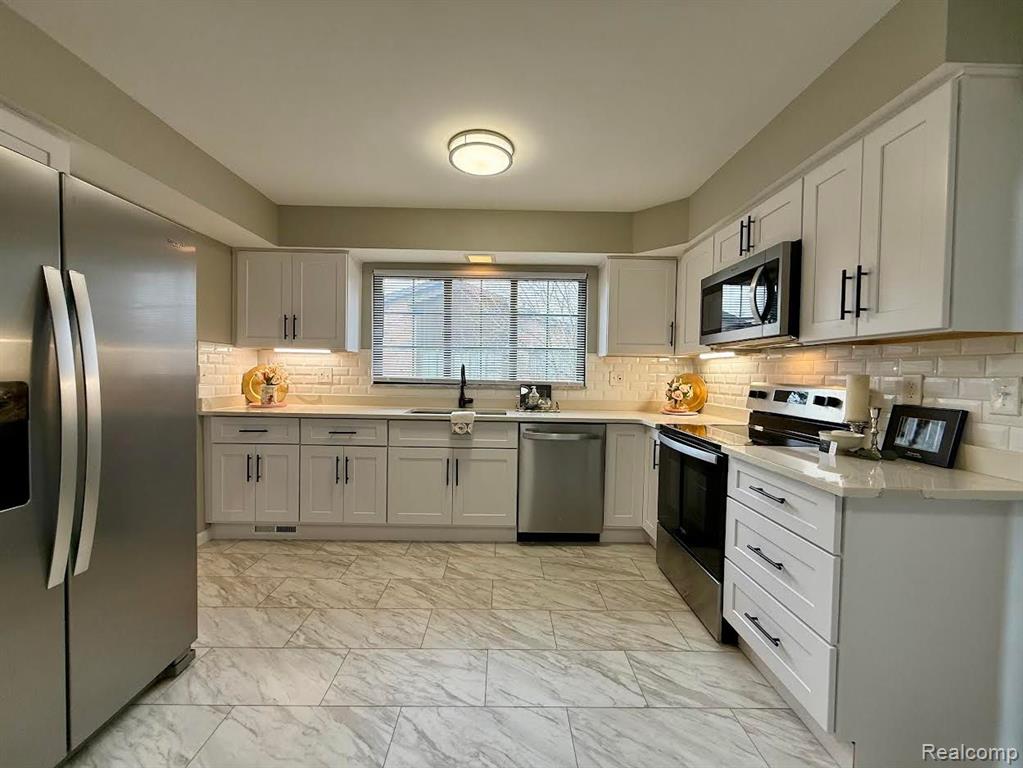 27205 CUMBERLAND, Southfield, MI 48033 — Photo 7