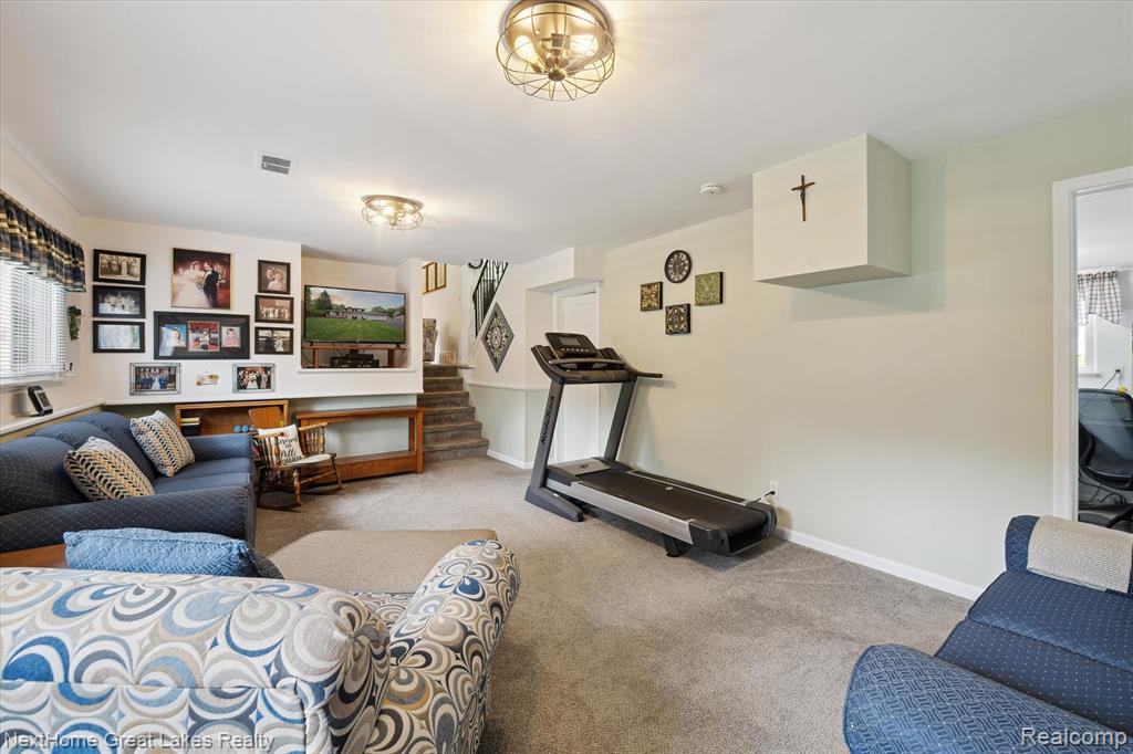 4098 Sam Snead Drive, Flint, MI 48506 — Photo 34