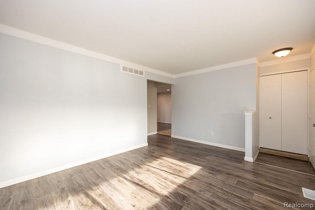 40137 WALTER Drive, Sterling Heights, MI 48310 — Photo 5
