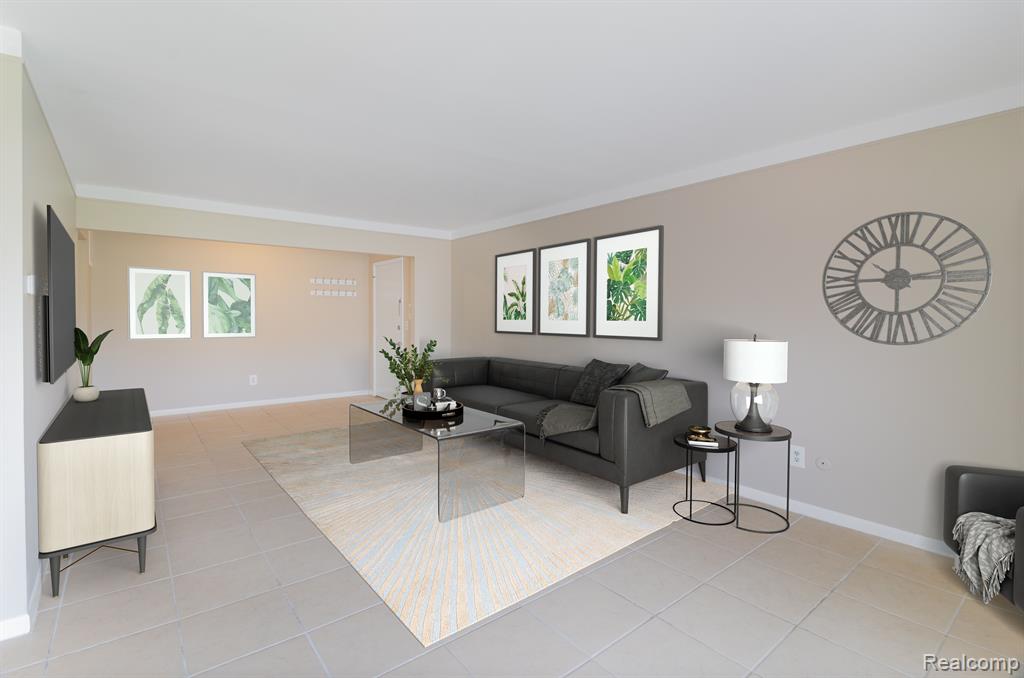 500 FOX HILLS Drive N, A-8, Bloomfield Hills, MI 48304 — Photo 4
