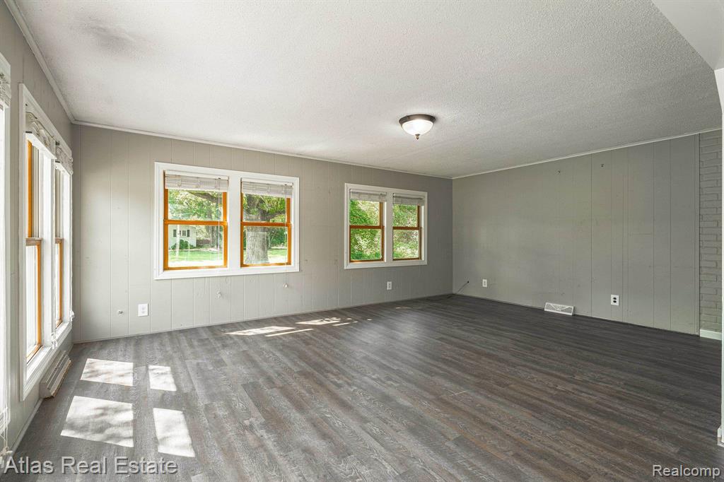 10493 Green Road, Goodrich Vlg, MI — Photo 44