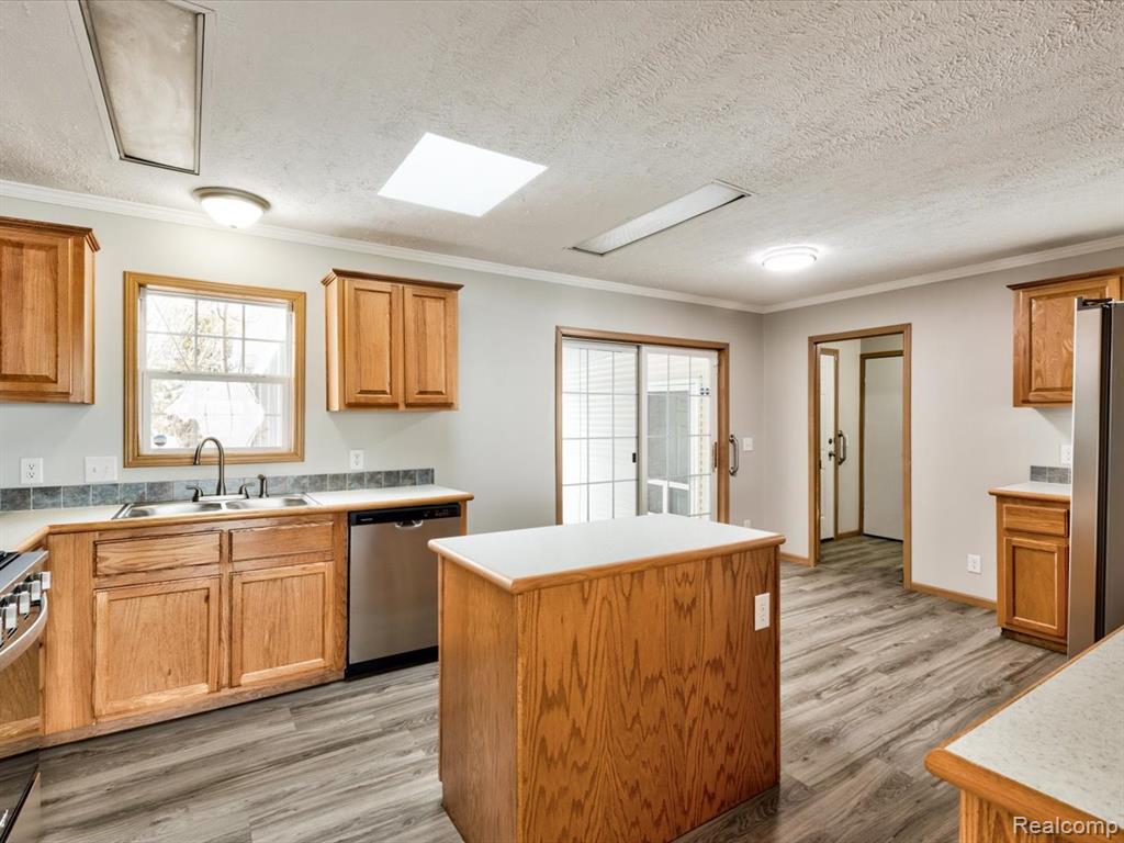 3211 Keewahdin #139 Road, Fort Gratiot, MI 48059 — Photo 12