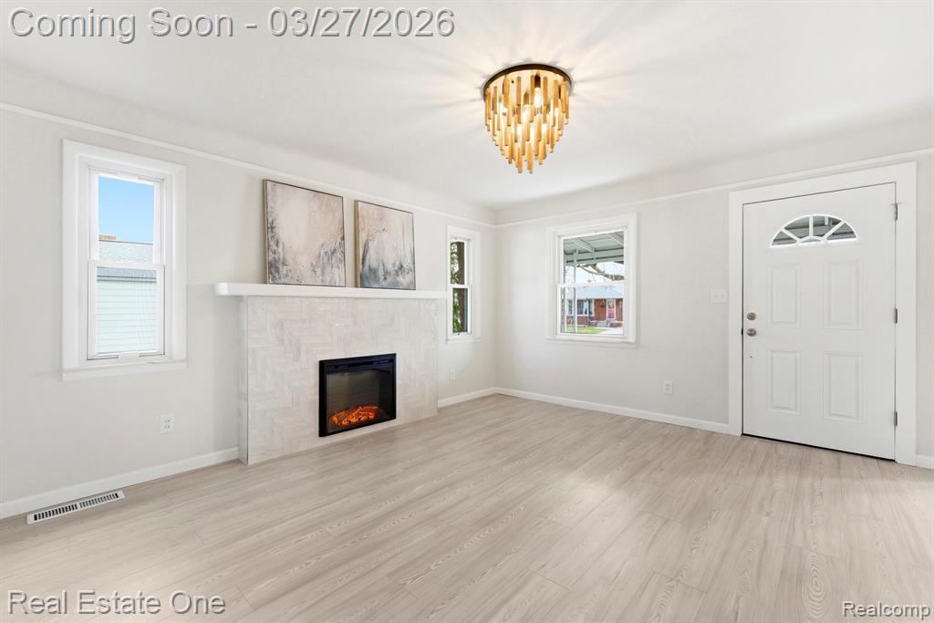 6778 Buckingham Avenue, Allen Park, MI 48101 — Photo 2