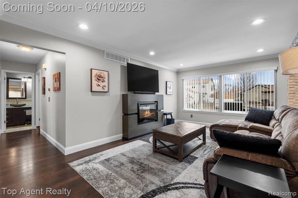 16115 Bayham Court, Clinton Twp, MI 48038 — Photo 8