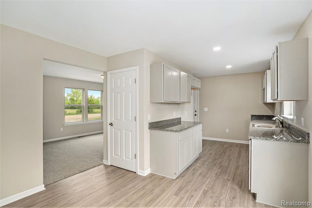 5499 SITKA Street, Burton, MI 48519 — Photo 5