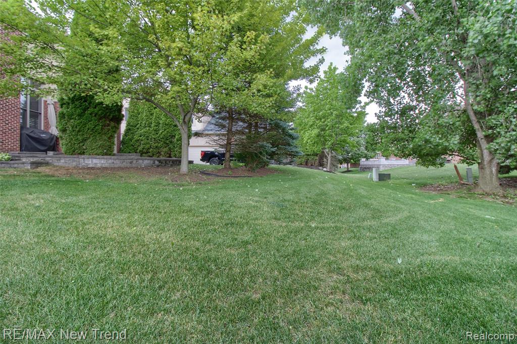 41672 Clemens Circle, Novi, MI 48377 — Photo 49