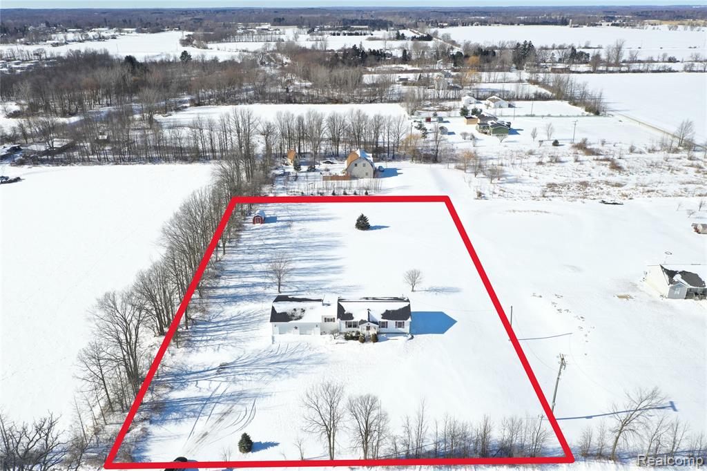 6941 Lake Pleasant Road, North Branch, MI 48461 — Photo 4