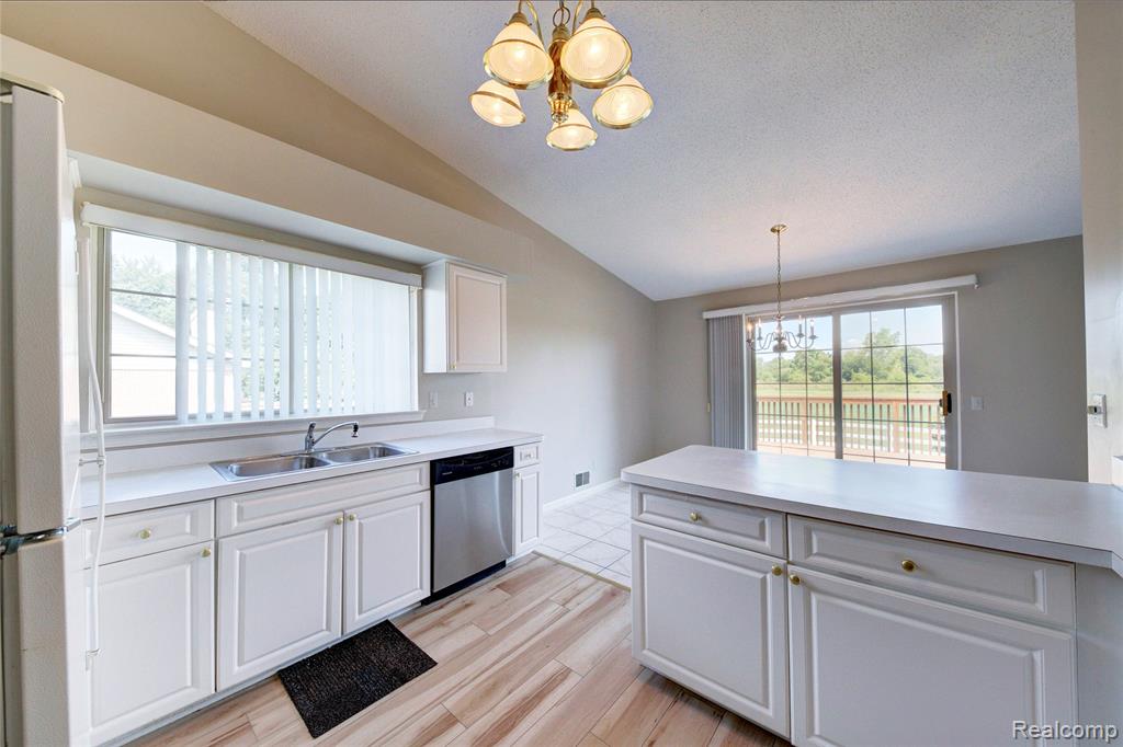 1913 Pebble Creek Drive, Canton, MI 48188 — Photo 12