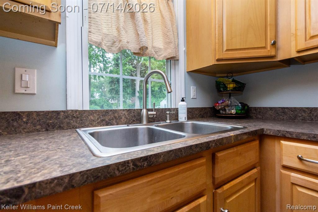 1466 Hampton Rd, Grosse Pointe Woods, MI 48236 — Photo 22