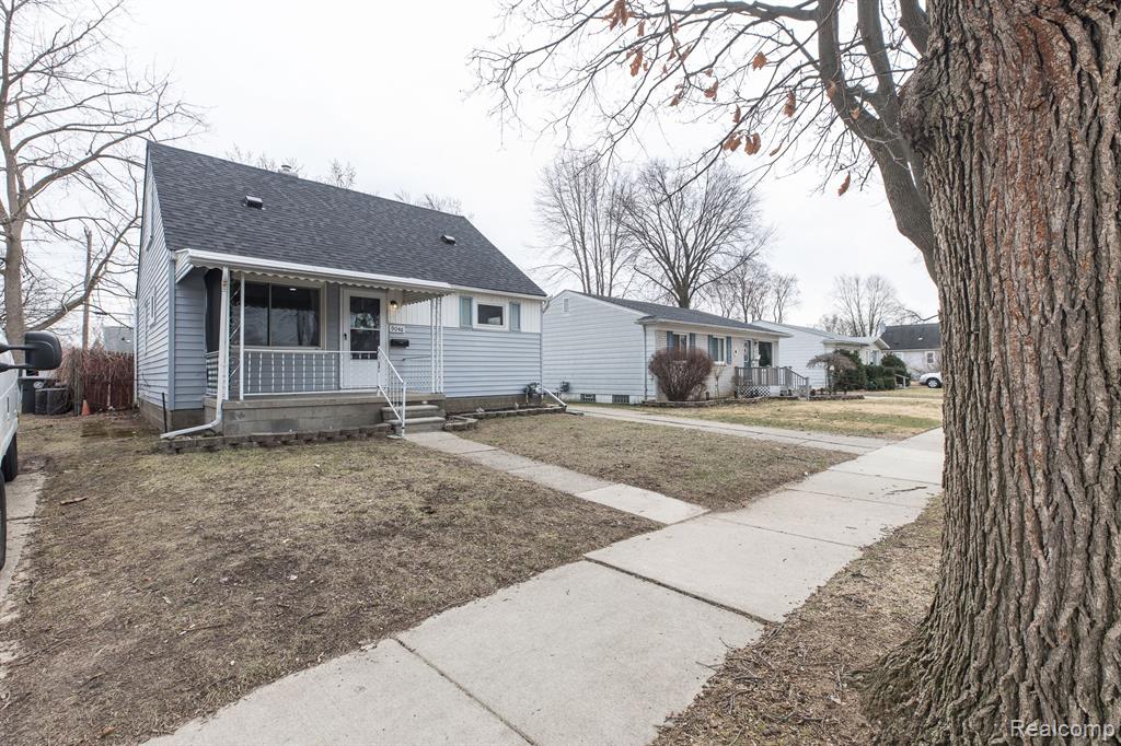 9046 LOUISE Street, Livonia, MI 48150 — Photo 2