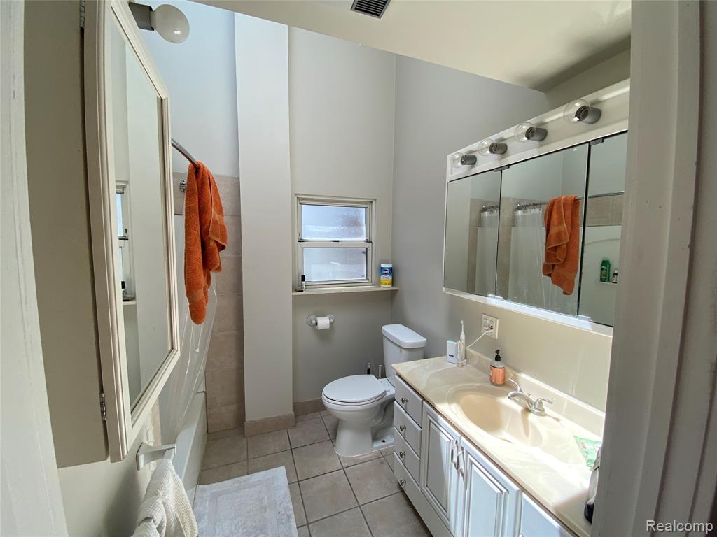 913 Knowles Street, Royal Oak, MI 48067 — Photo 9