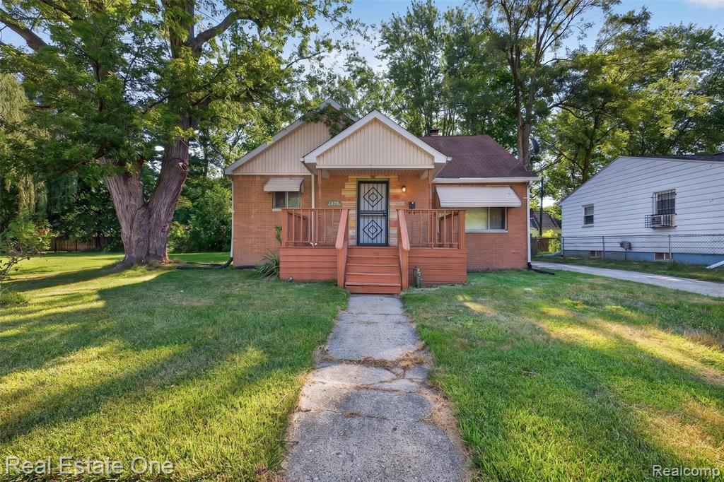 2820 Winona Street, Flint, MI 48504