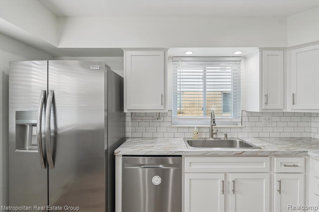 4628 Hillcrest Avenue, Royal Oak, MI 48073 — Photo 9