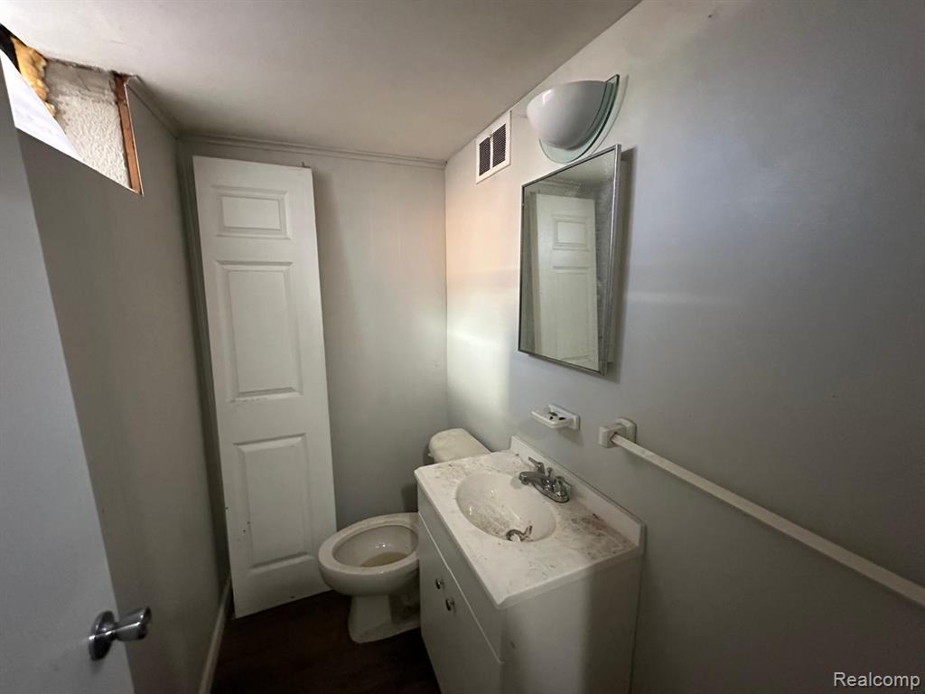30026 Bock Street, Garden City, MI — Photo 11