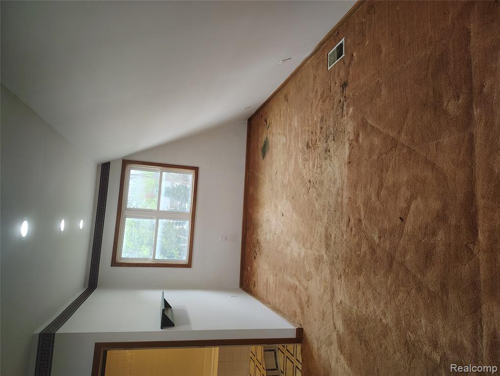 53540 W 12 Mile Road, Wixom, MI 48393 — Photo 17