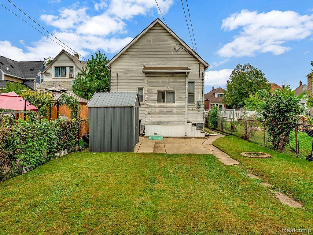 1041 LEWERENZ Street, Detroit, MI 48209 — Photo 15
