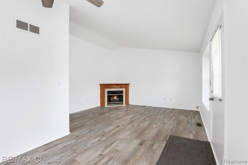 41722 ONAWAY Drive, Northville, MI 48167 — Photo 5