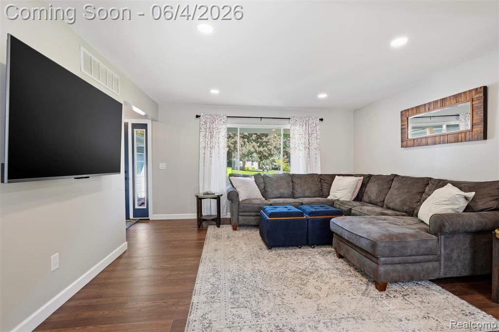 2351 Recreation Drive, West Bloomfield, MI 48324 — Photo 5