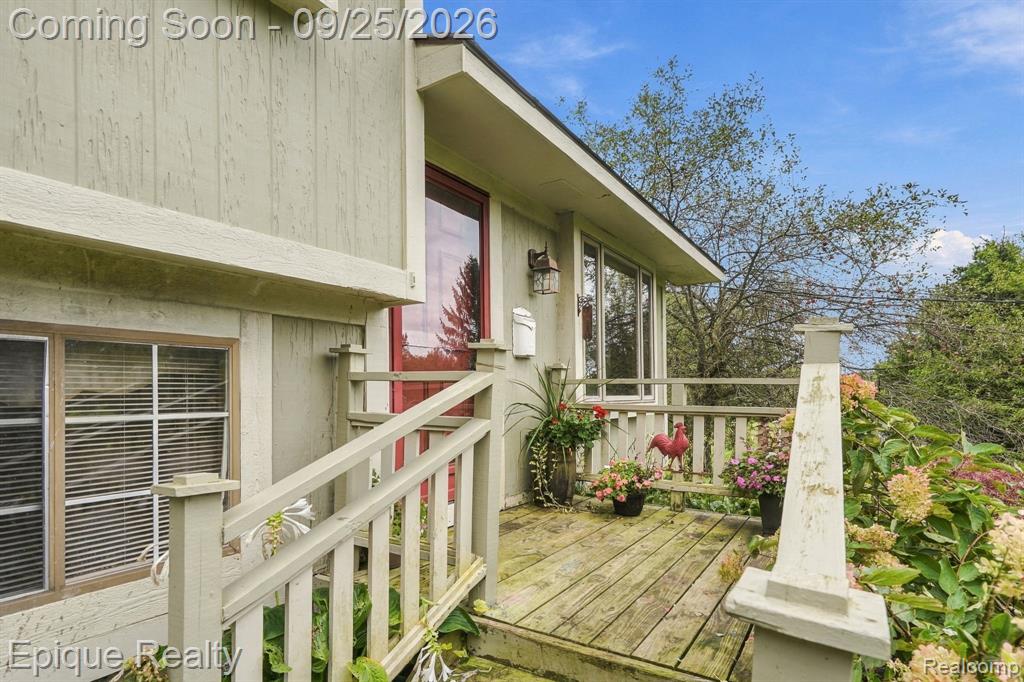 4585 Shifman Road - Photo 3