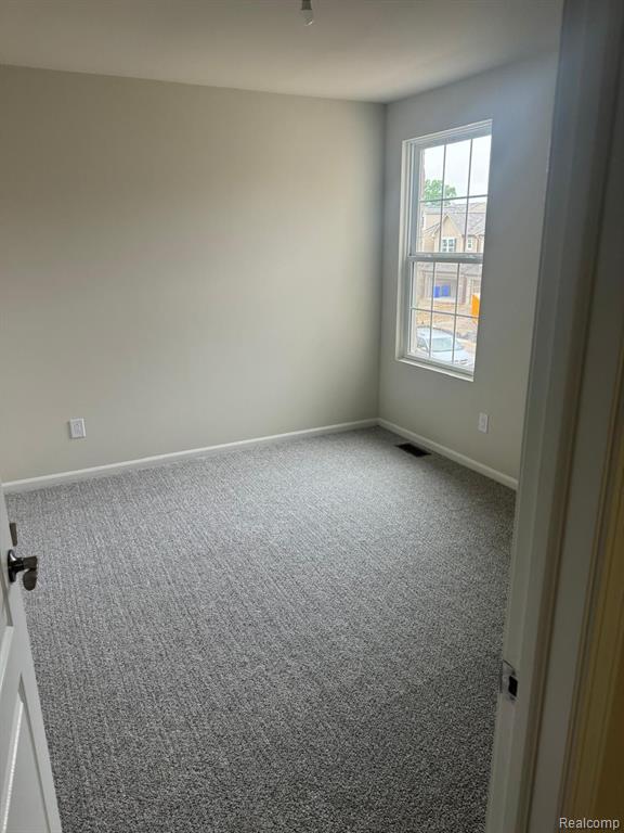 627 ADDISON Circle, Walled Lake, MI 48390 — Photo 8