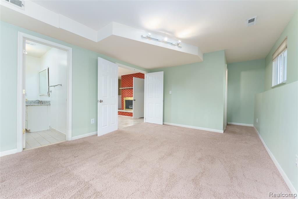 1243 Blue Heron Drive, Highland, MI — Photo 19