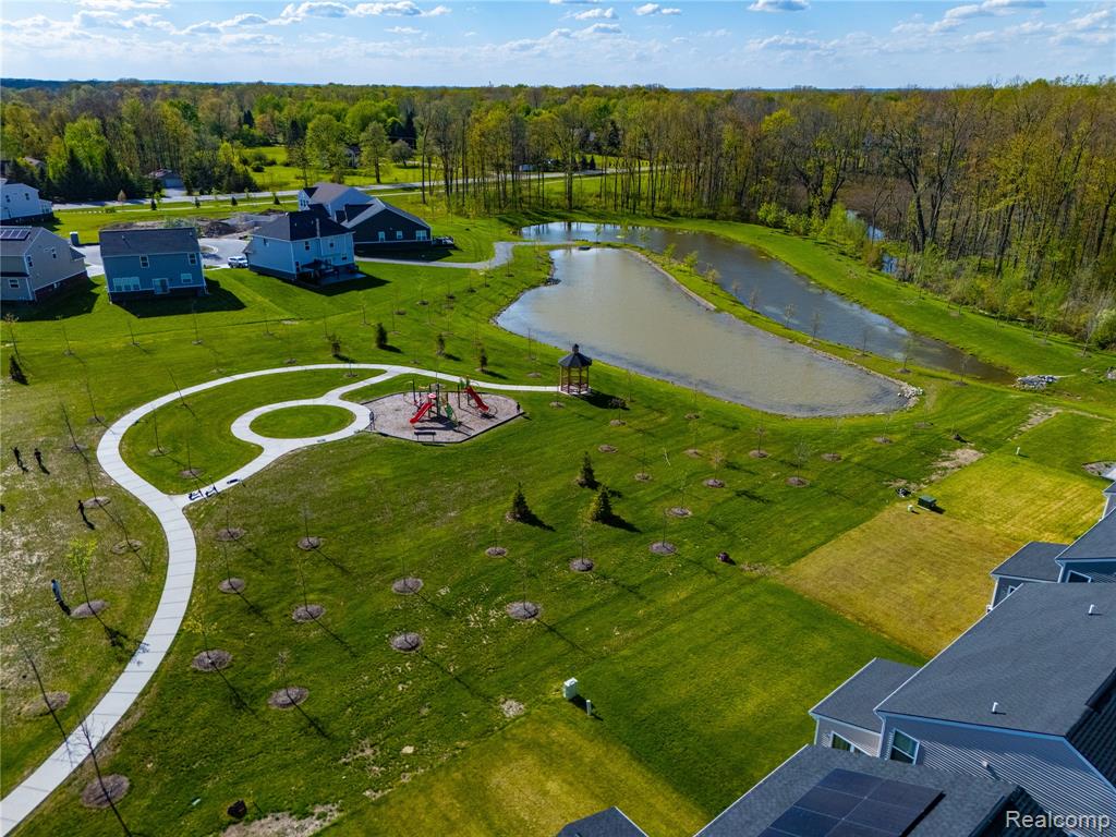 20975 Calabrese Drive, South Lyon, MI 48178 — Photo 42