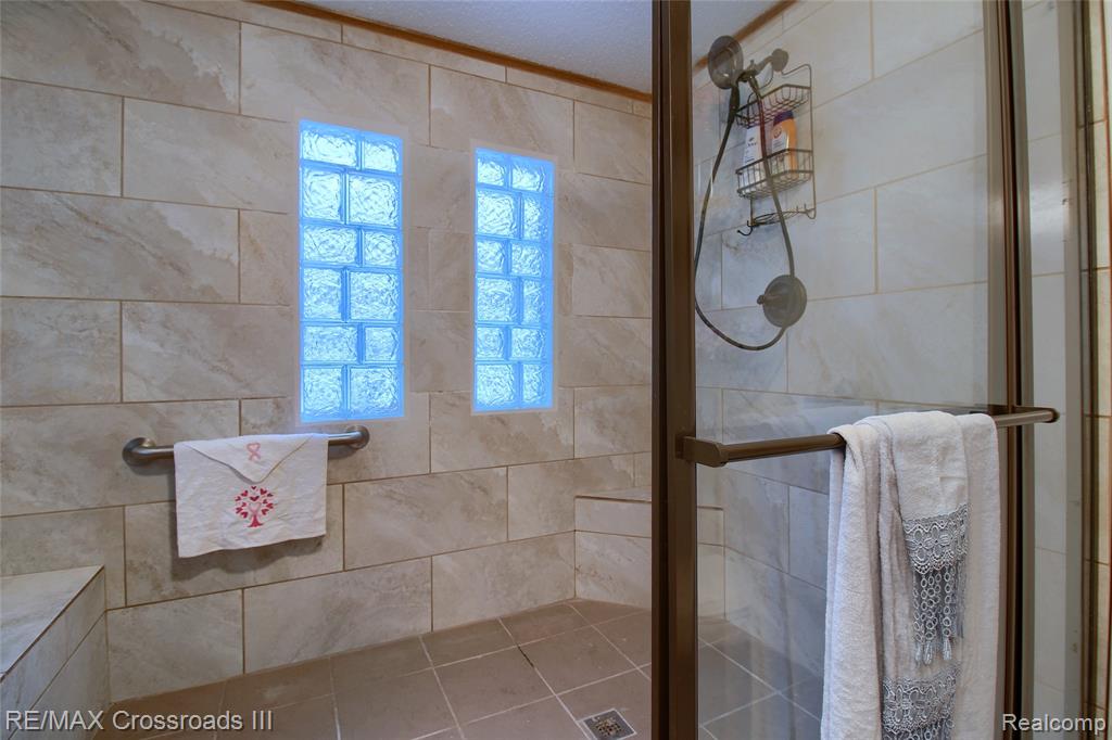 48620 Wear Road Road, Belleville, MI 48111 — Photo 17