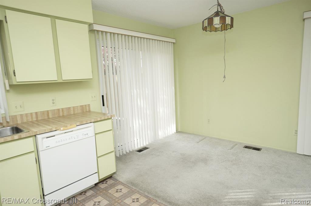 13378 N LAKE POINT Boulevard N, 2-4, Van Buren, MI 48111 — Photo 11
