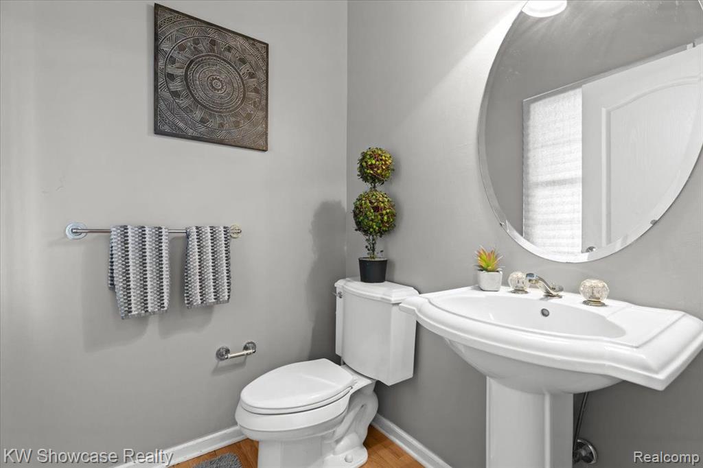 1042 POLO Drive, South Lyon, MI 48178 — Photo 14