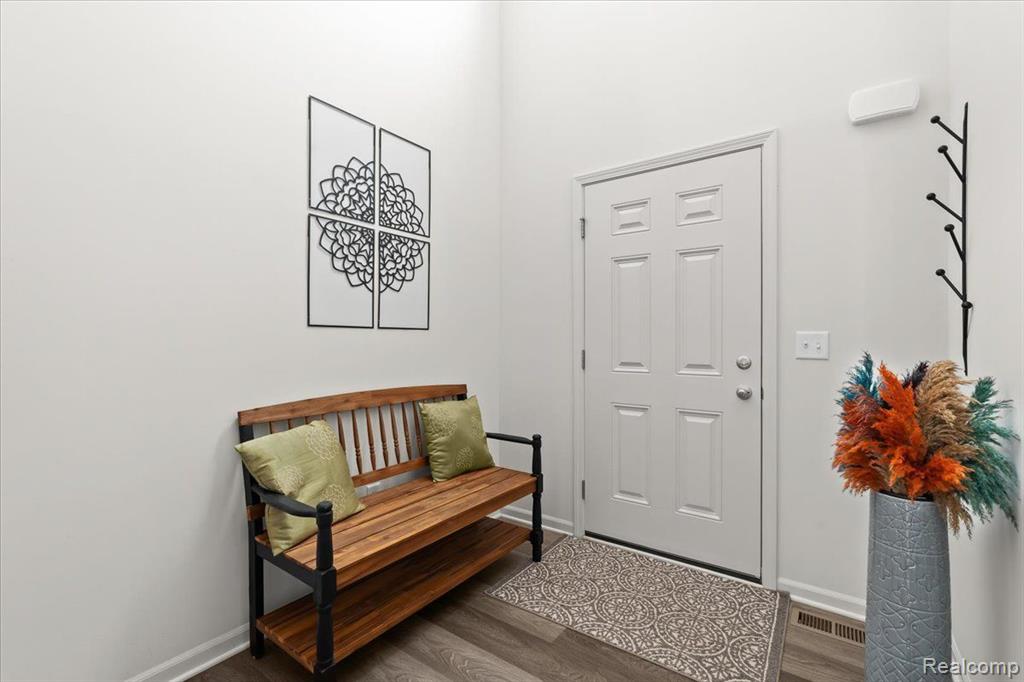 8242 BERWICK Drive, Westland, MI — Photo 5
