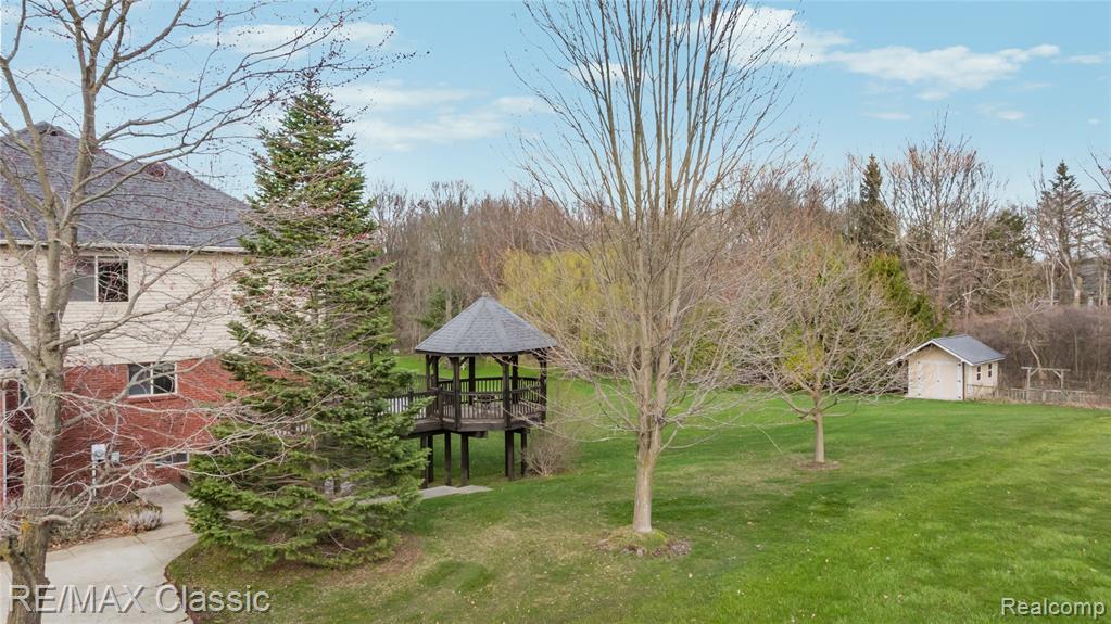 4930 Menominee Lane, Clarkston, MI 48348 — Photo 87