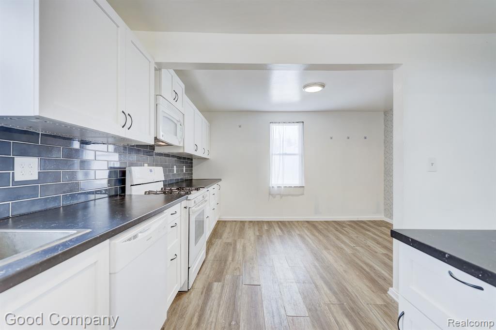298 Oregon Street, Ypsilanti, MI 48198 — Photo 17