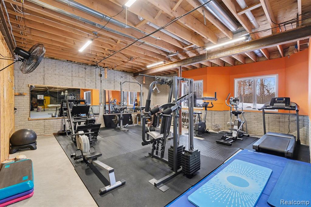 8399 Potter Road, Flushing, MI, 48433