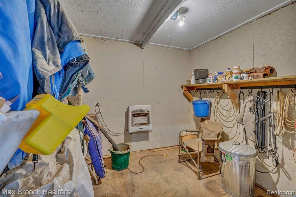 8661 TURNER Road, Imlay City, MI 48444 — Photo 36