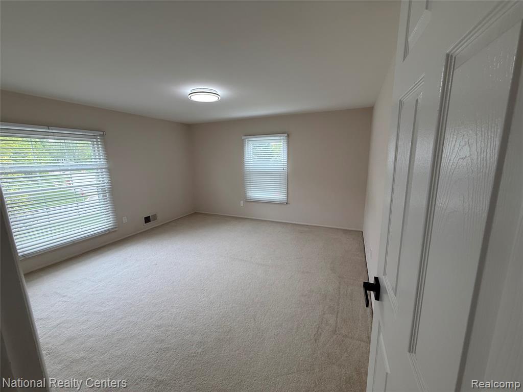 5888 Red Coat Lane, West Bloomfield, MI — Photo 25