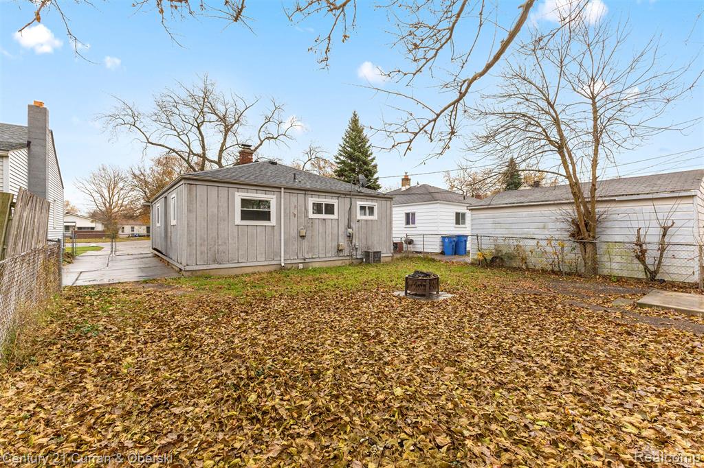 4924 Pelham Street, Dearborn Heights, MI 48125 — Photo 17