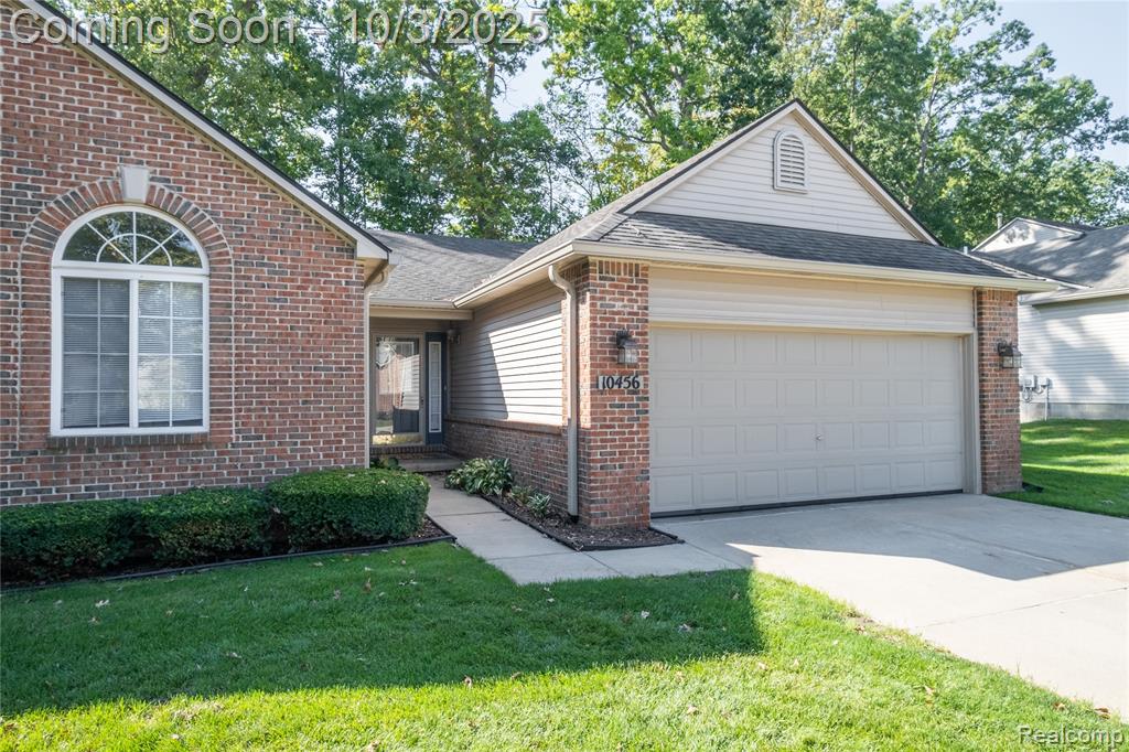 10456 Viewtop Court, Hartland, MI 48353 — Photo 2
