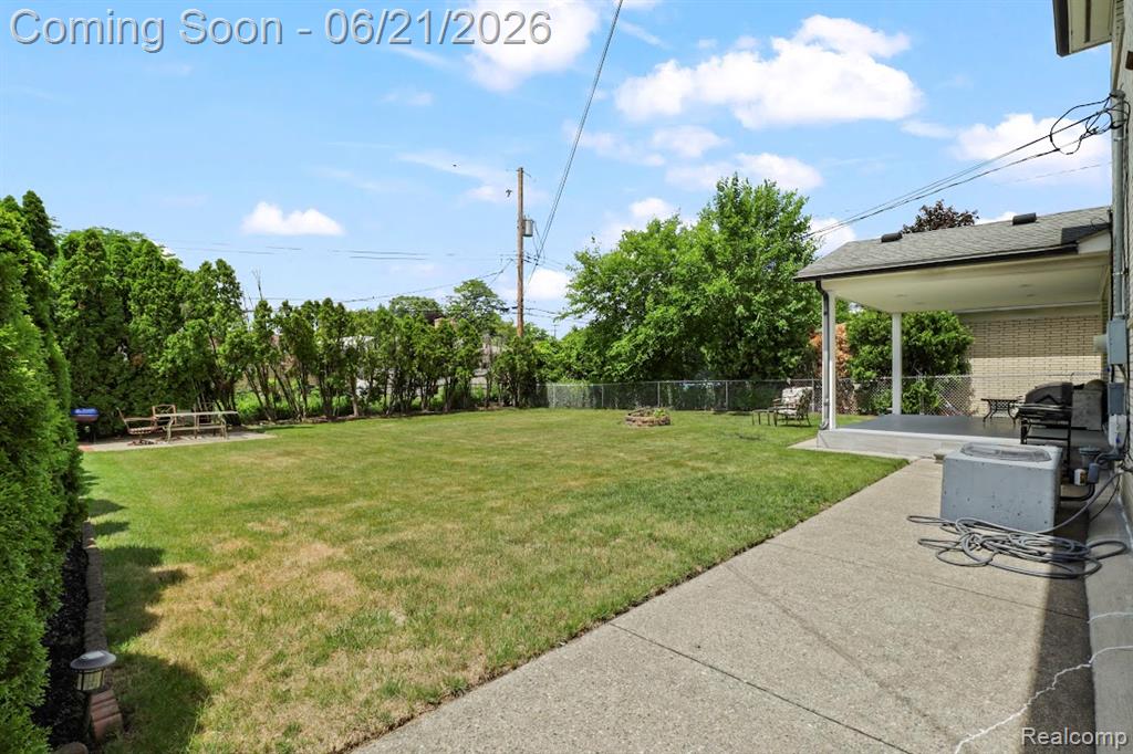 26449 Haverhill Drive, Warren, MI 48091 — Photo 35