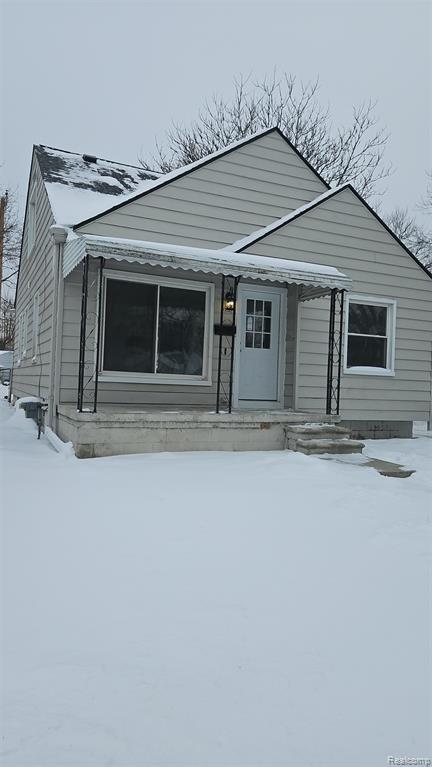 590 E Madison Avenue, Pontiac, MI 48340 — front exterior