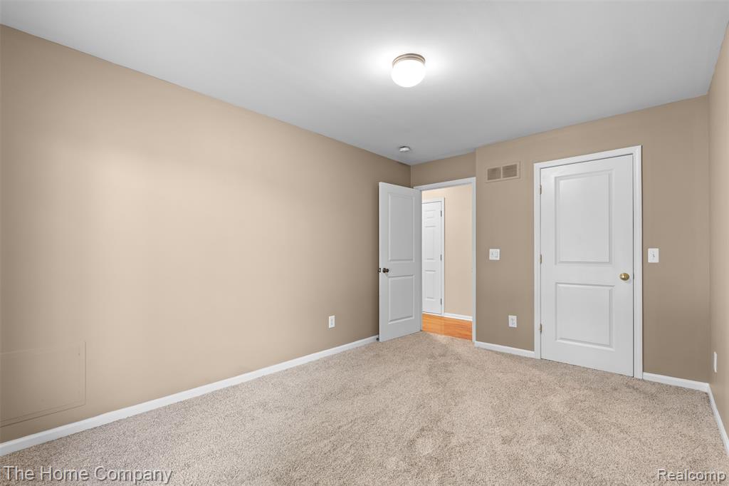 45880 Grant Court, Macomb, MI 48044 — Photo 24