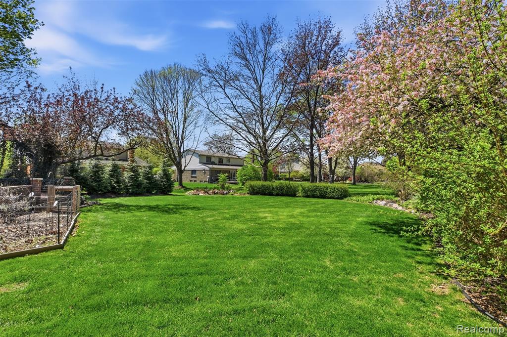 9025 Muirland Drive, Plymouth, MI 48170 — Photo 51