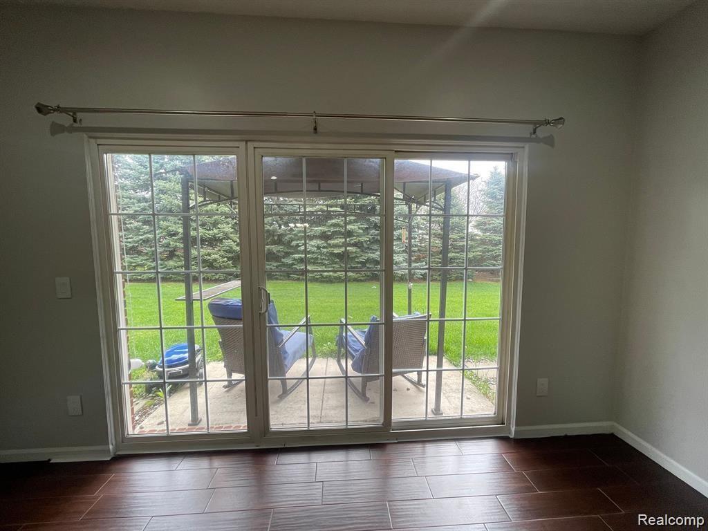 43270 PENDLETON Circle, Sterling Heights, MI 48313 — Photo 11