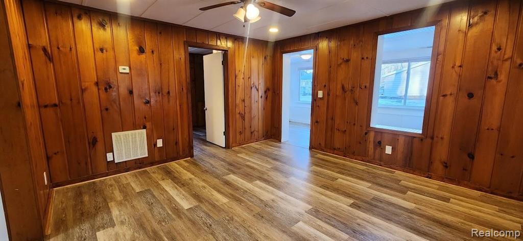 9952 RIVERVIEW, Pinckney, MI 48169 — Photo 11