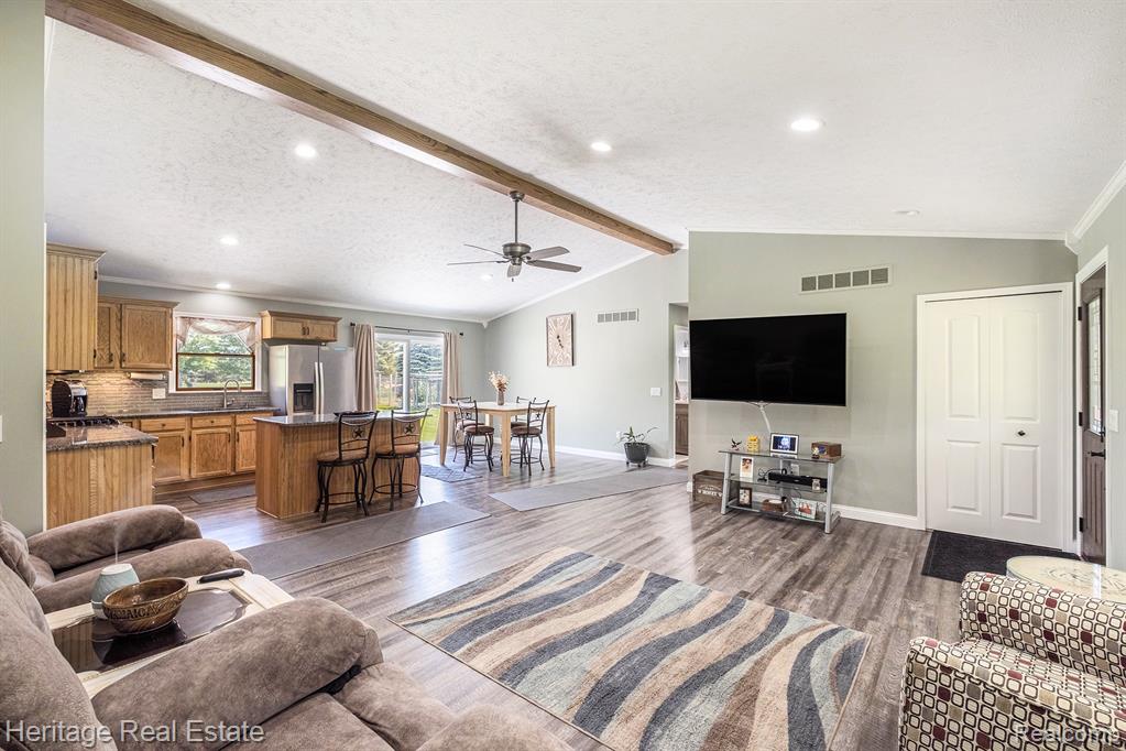 4864 Holmes Road, Goodrich Vlg, MI — Photo 6