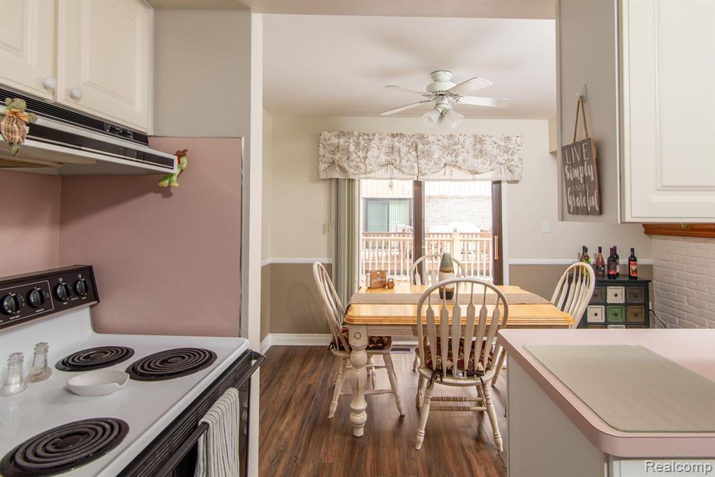 41696 BEDFORD Drive, Canton, MI 48187 — Photo 7