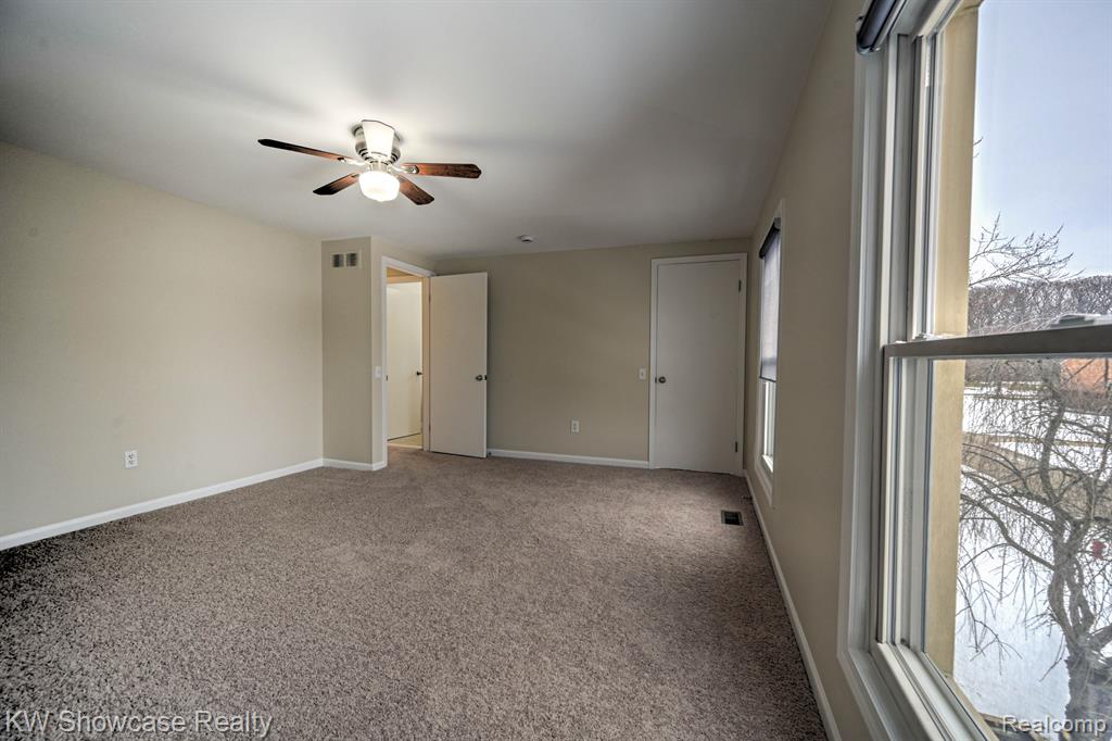 4238 STILL MEADOW Lane, West Bloomfield, MI 48323 — Photo 42