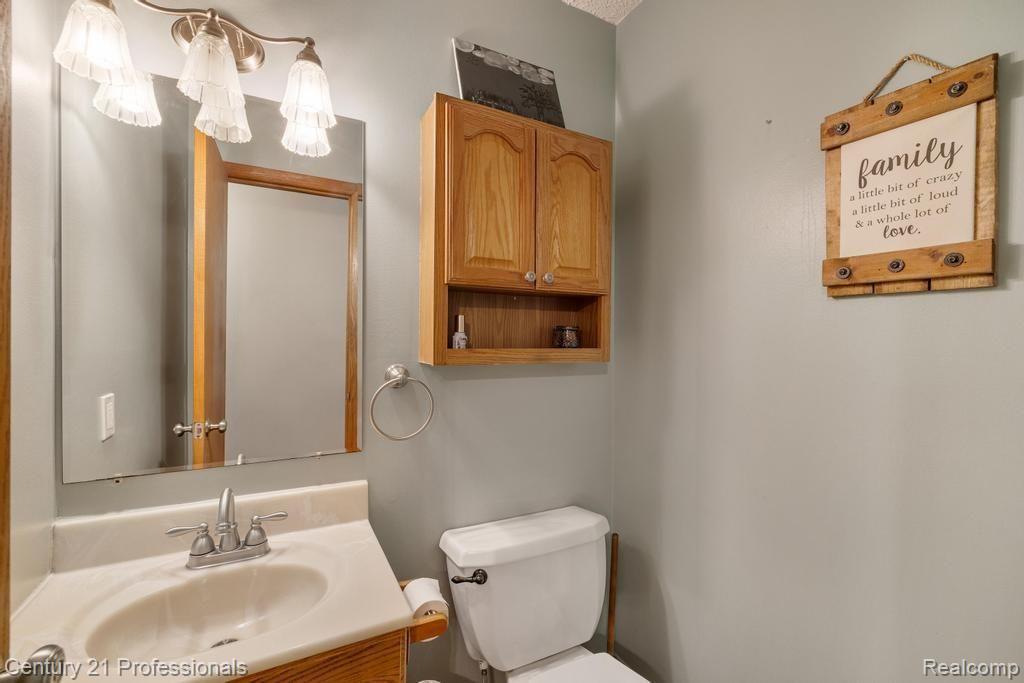 8978 Sussex Street, White Lake, MI — Photo 14