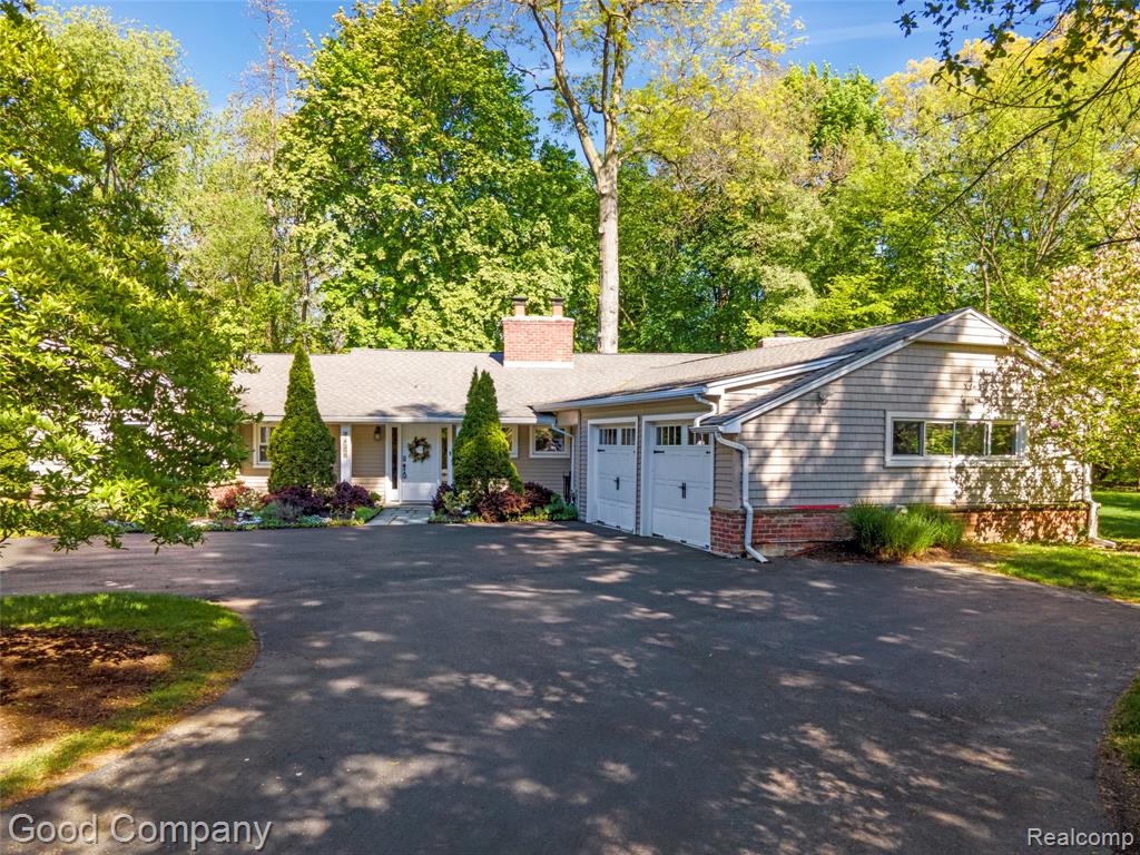4230 Orchard Way, Bloomfield Hills, MI 48301 — front exterior